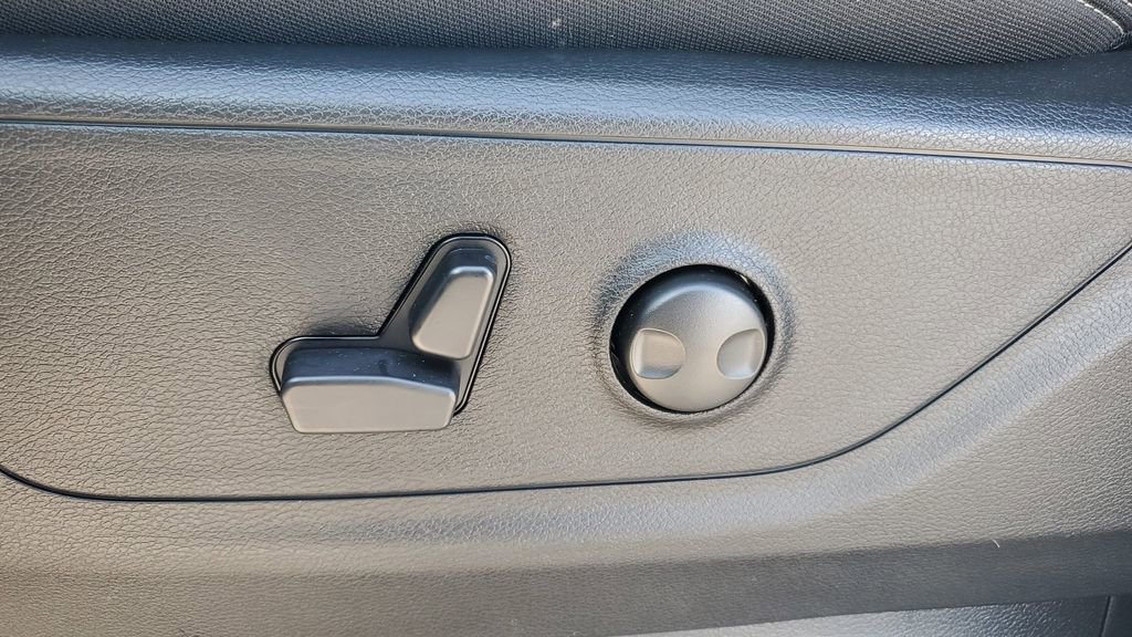 New 2026 RAM 1500 4x4 Crew Cab image 23