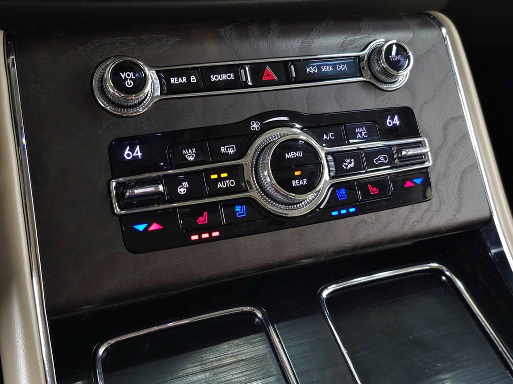 Used 2020 Lincoln Aviator Reserve w/ Equipment Group 201A AWD/4WD image 33