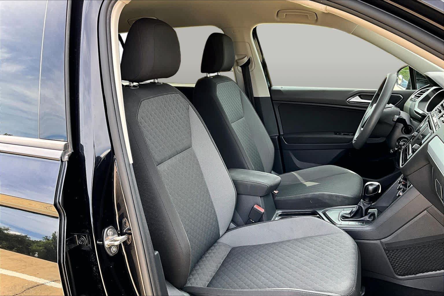 Used 2018 Volkswagen Tiguan S FWD image 8