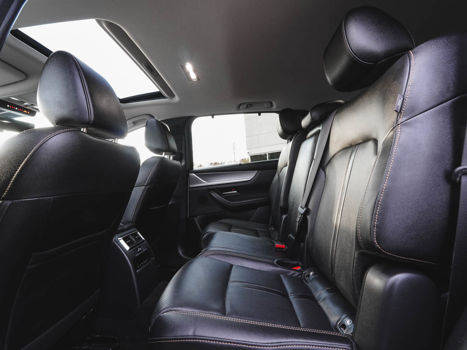 Used 2024 MAZDA CX-90 Plug-In Hybrid w/ Preferred image 30