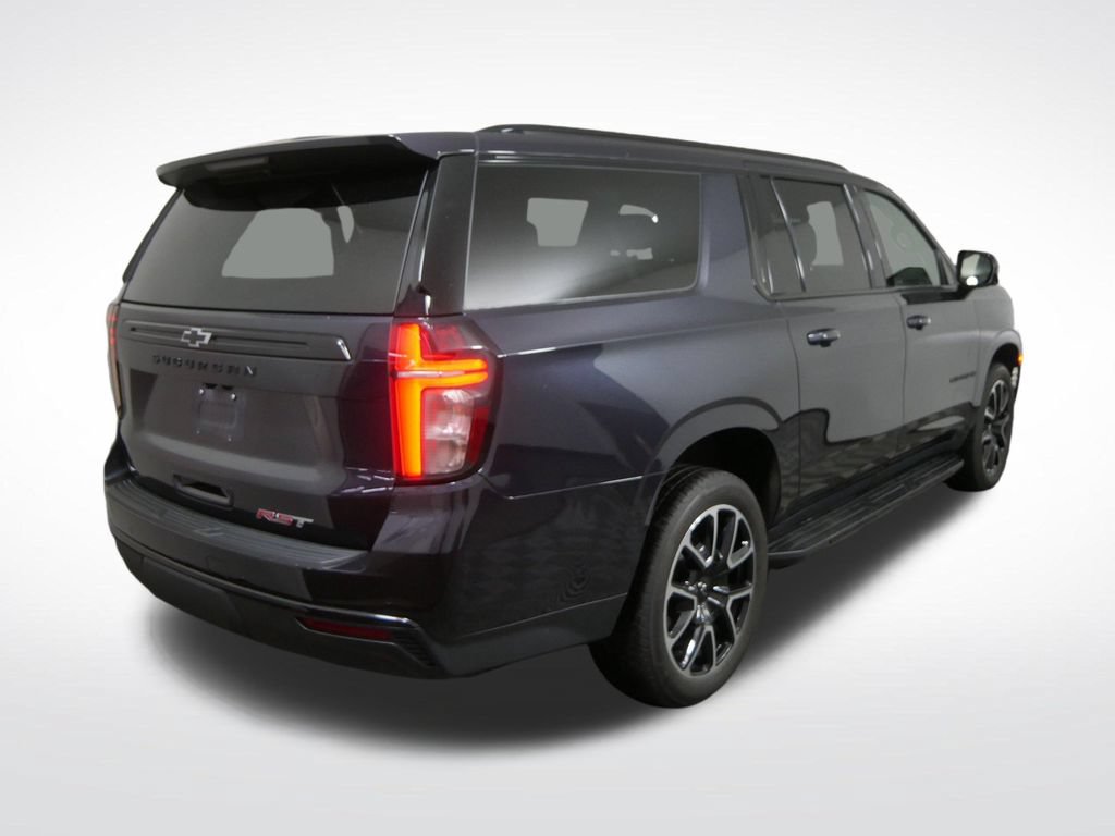 Used 2023 Chevrolet Suburban RST w/ Luxury Package AWD/4WD image 3
