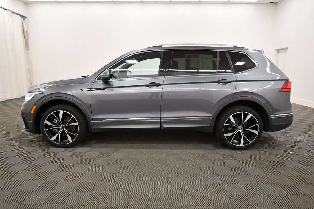 Used 2022 Volkswagen Tiguan SEL R-Line AWD/4WD image 4