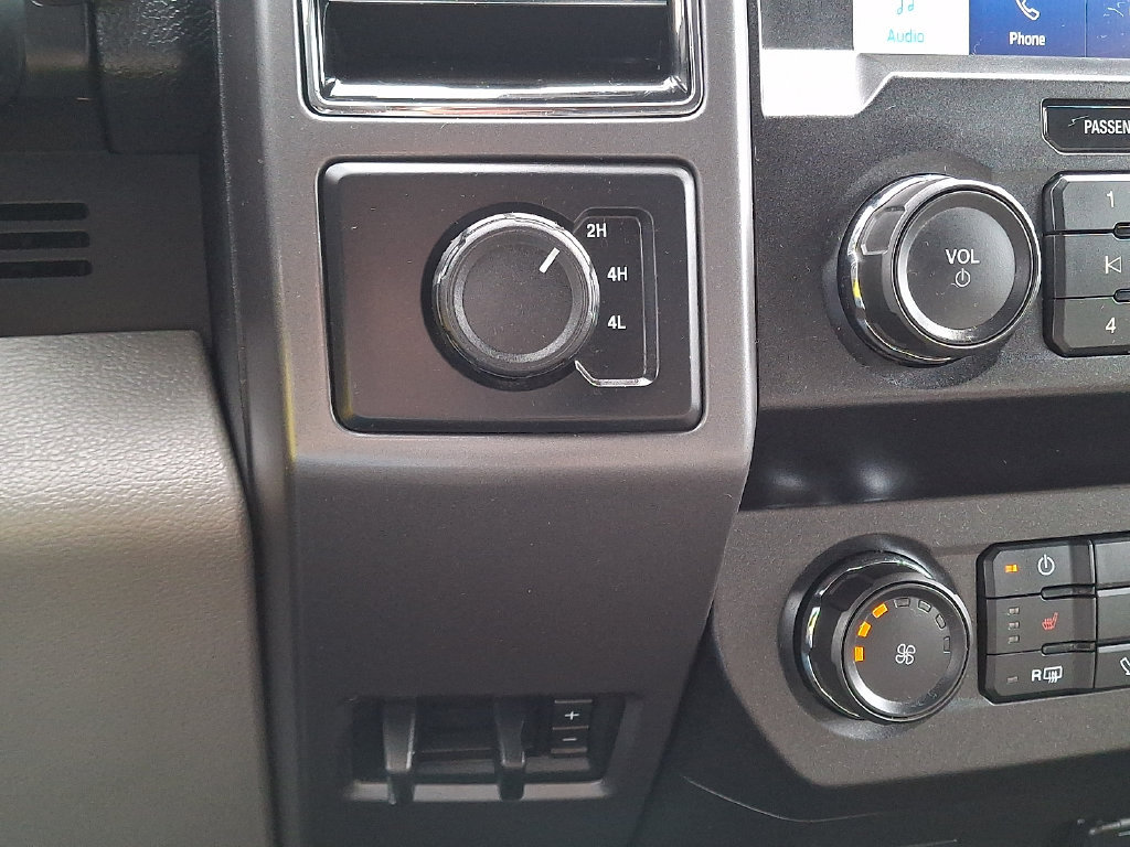 Used 2019 Ford F150 XLT w/ Equipment Group 302A Luxury AWD/4WD image 23