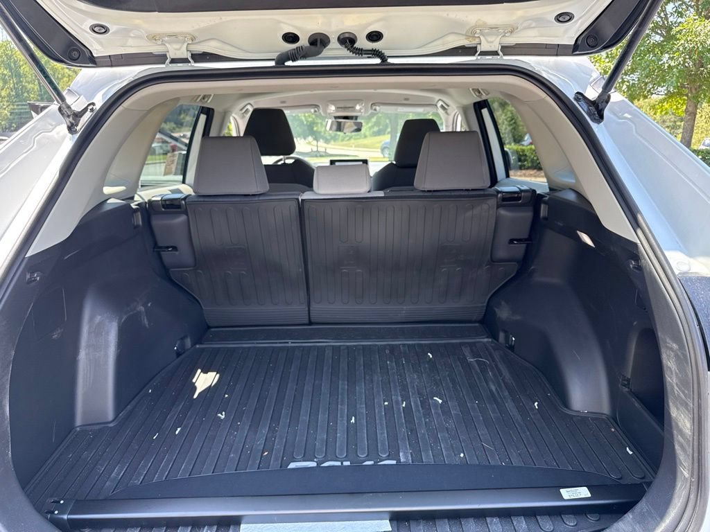 Used 2025 Toyota RAV4 XLE FWD image 11