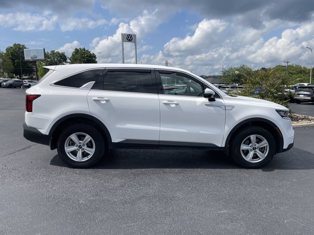 Used 2022 Kia Sorento LX AWD/4WD image 4