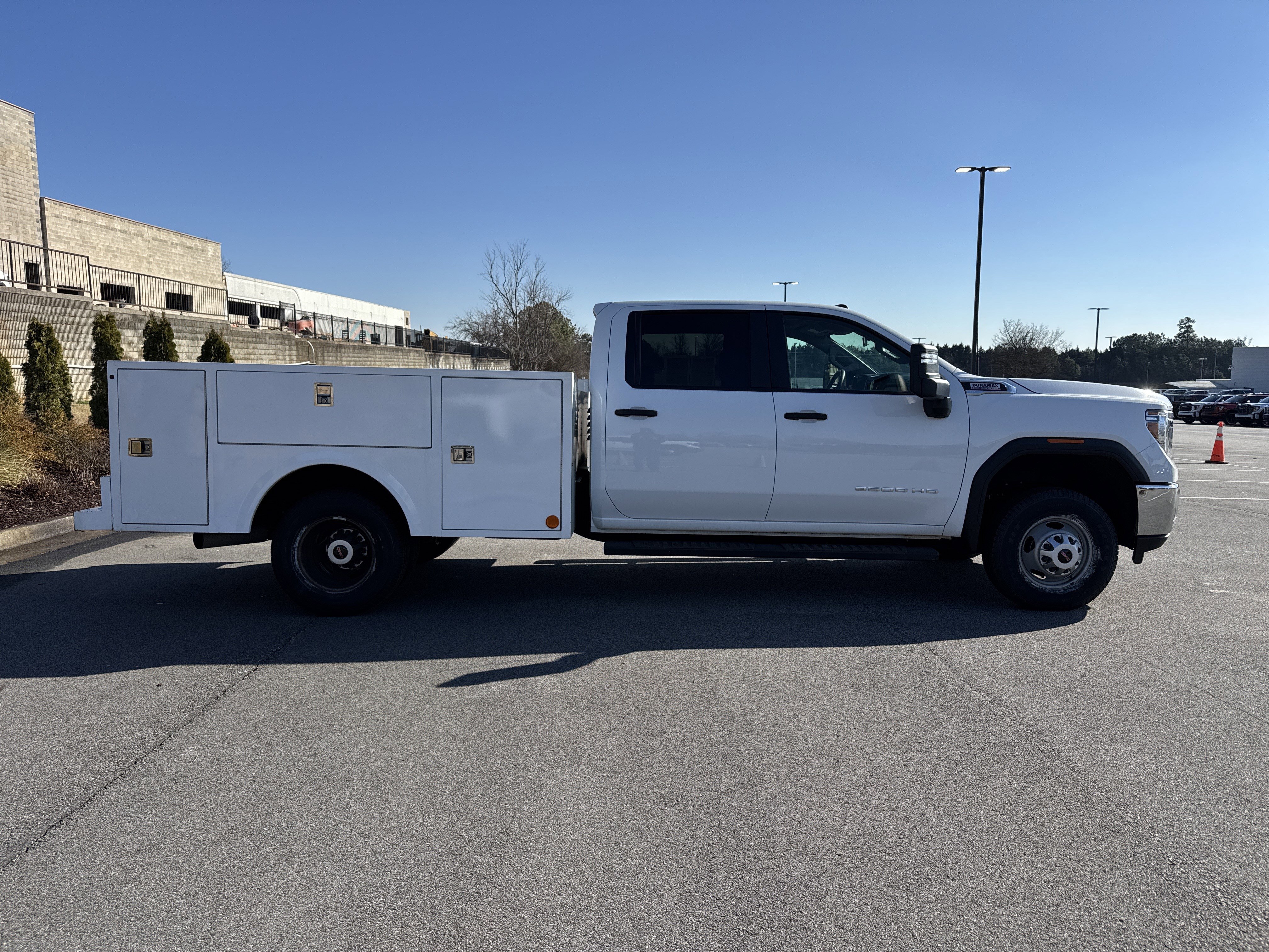 Used 2023 GMC Sierra 3500 Pro w/ Convenience Package image 11