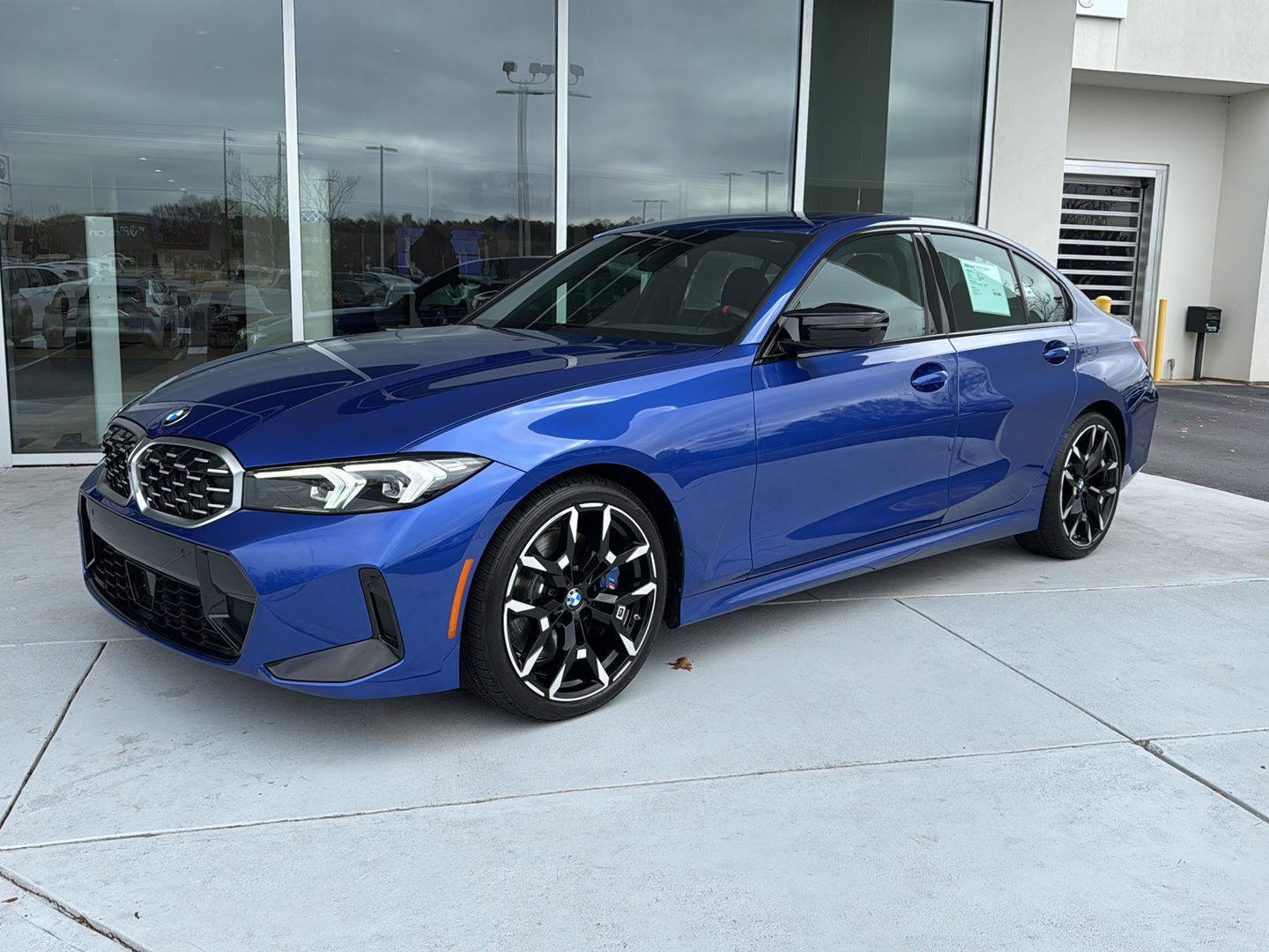 Used 2025 BMW M340i image 2