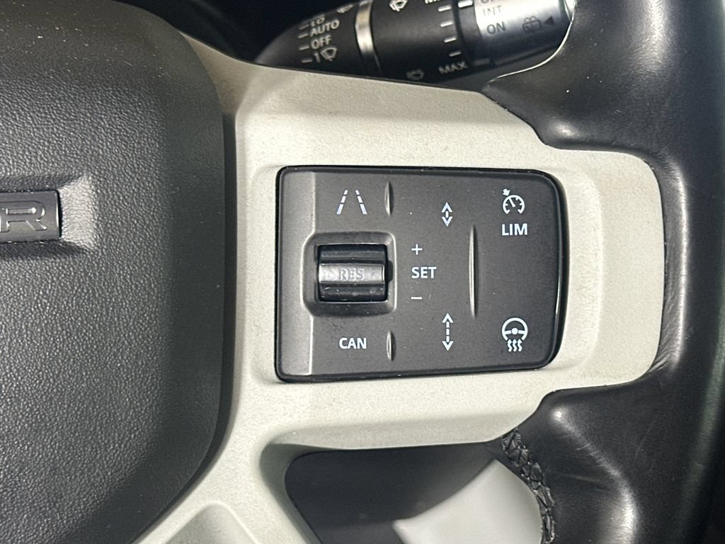 Used 2022 Land Rover Defender 110 AWD/4WD image 25