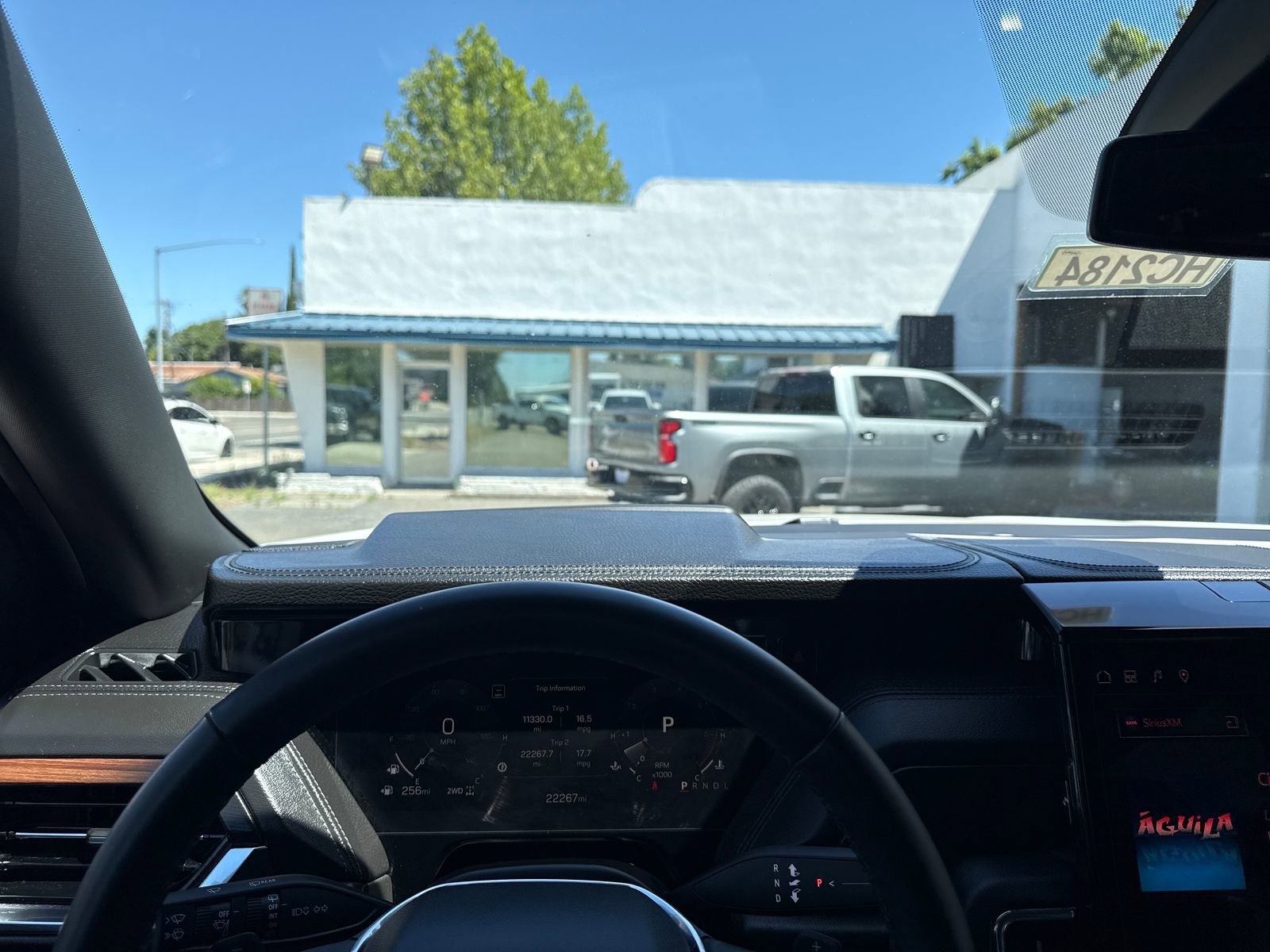Used 2025 GMC Yukon XL Denali AWD/4WD image 13