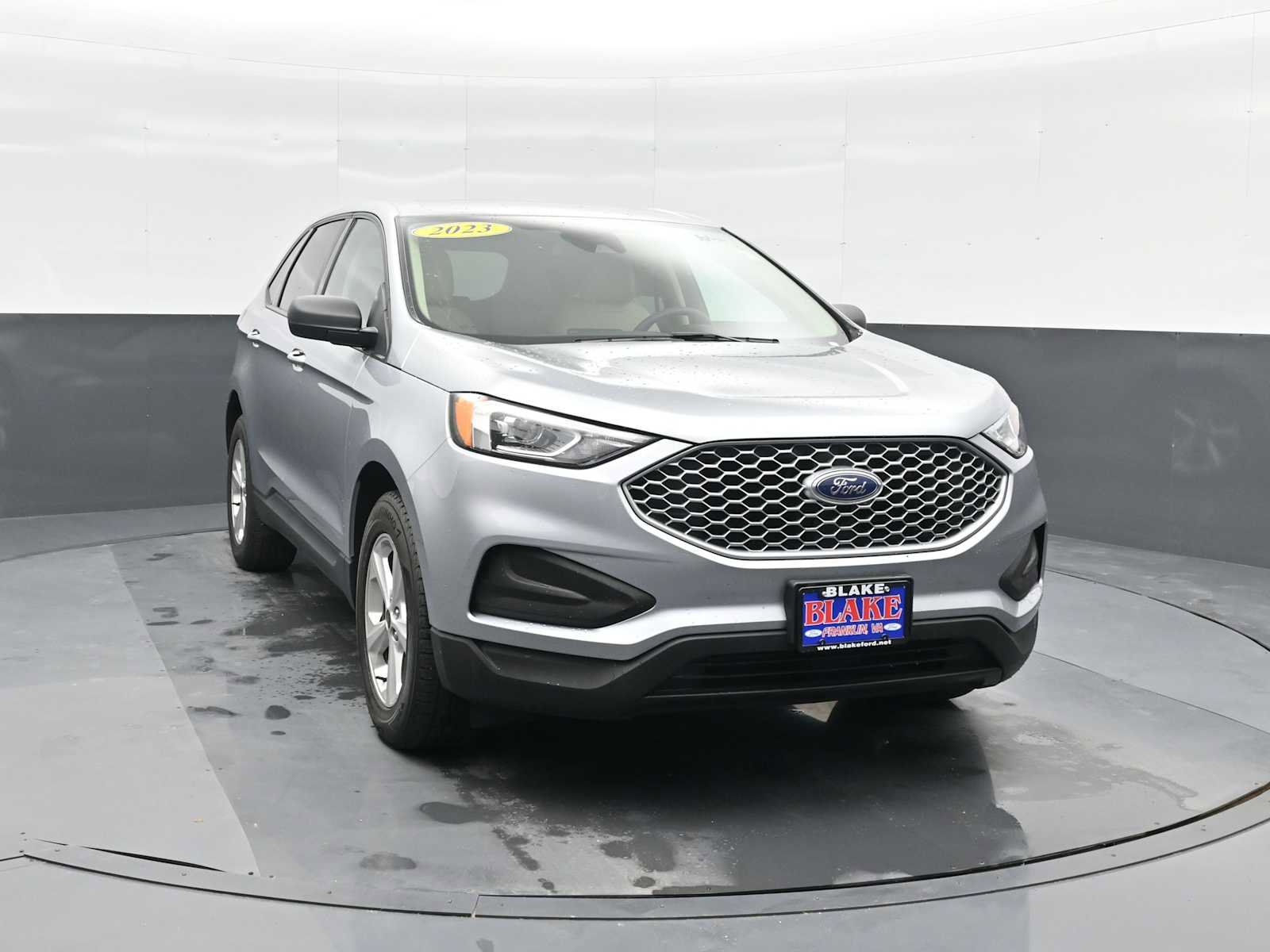 Used 2023 Ford Edge SE AWD/4WD image 2