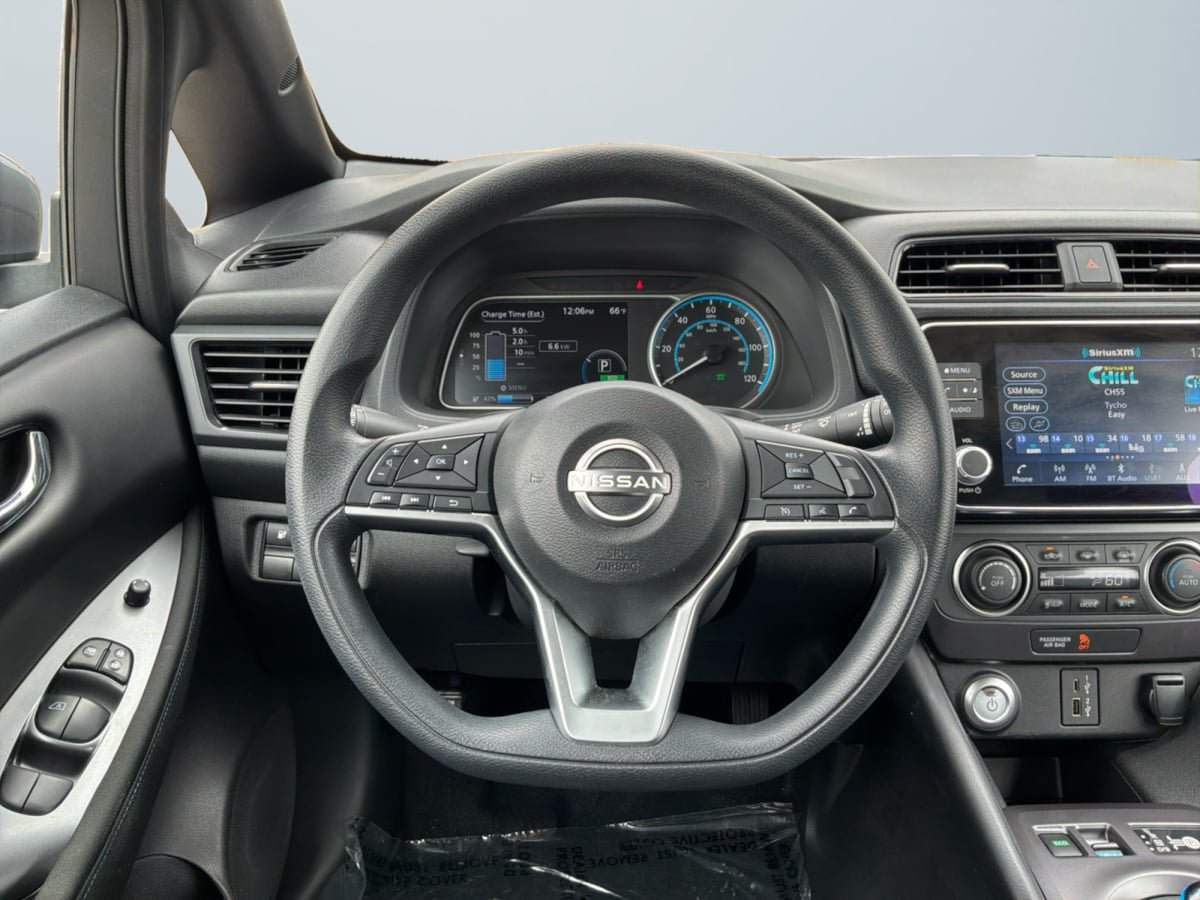 Used 2024 Nissan Leaf S FWD image 11