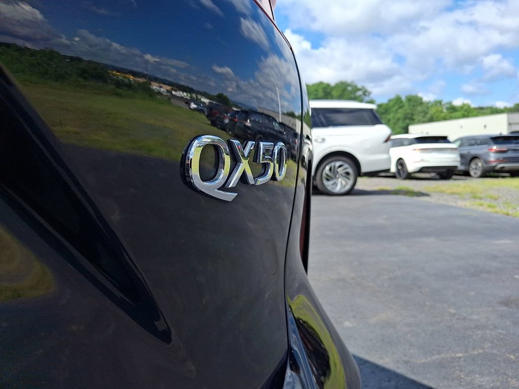 Used 2019 INFINITI QX50 Essential w/ Sensory Package AWD/4WD image 30