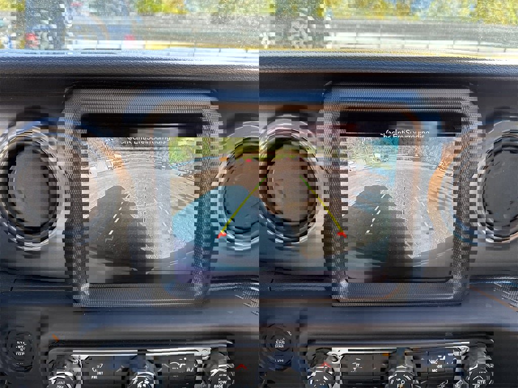 Used 2022 Jeep Wrangler Sport S image 25