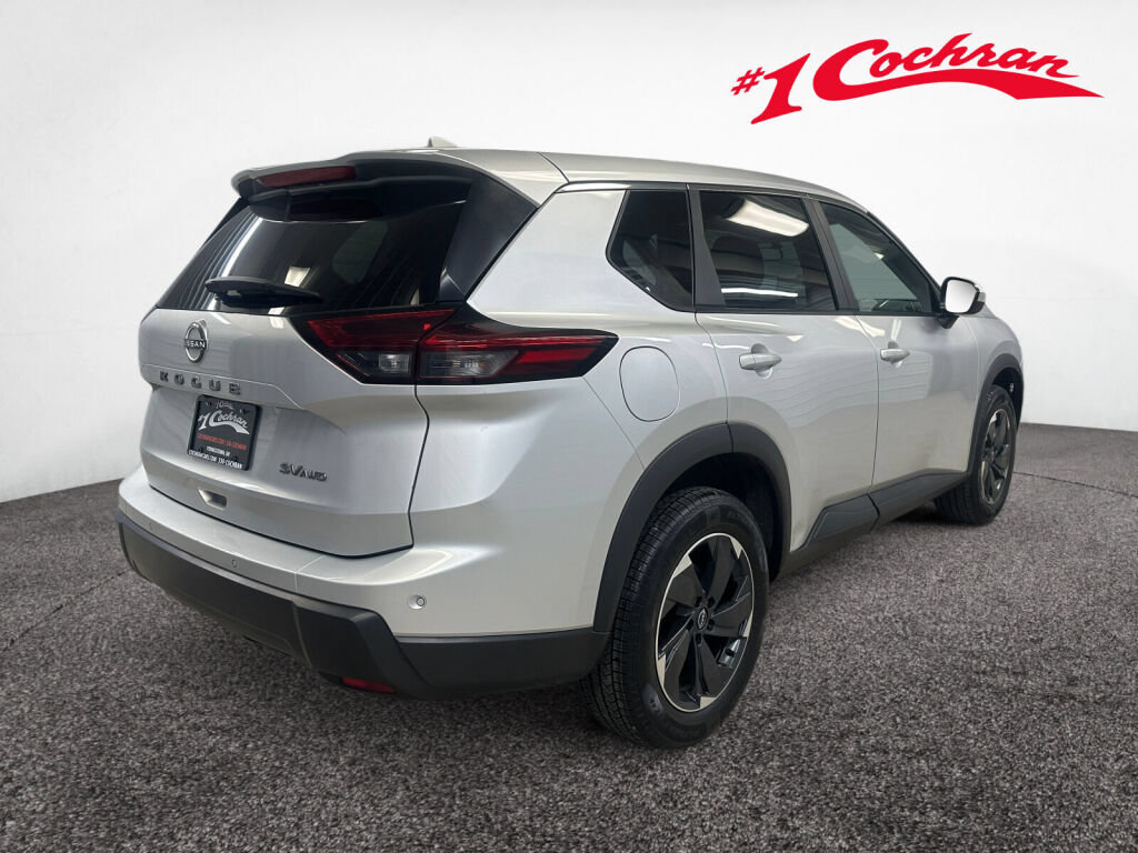 Used 2024 Nissan Rogue SV AWD/4WD image 26