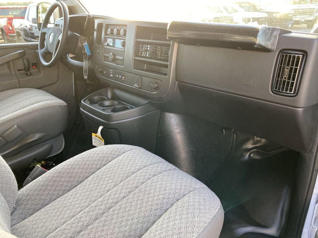New 2025 GMC Savana 2500 Extended image 28