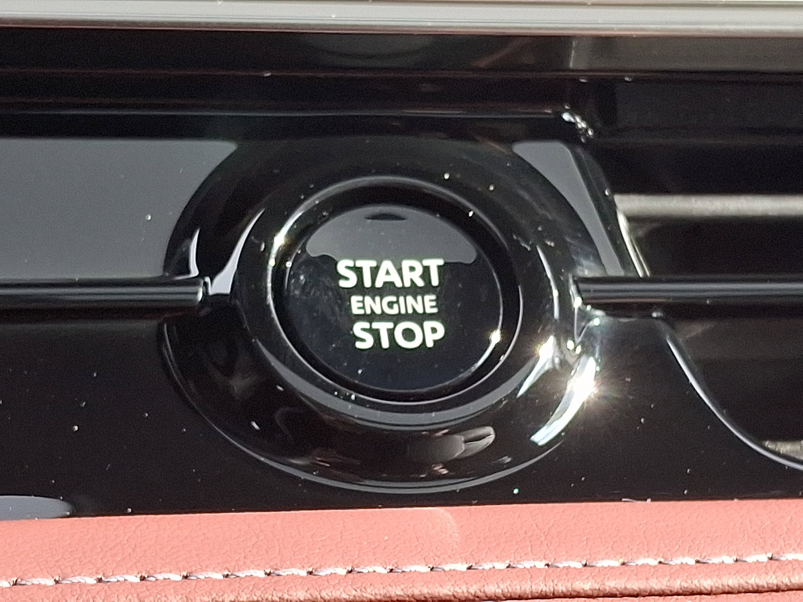 Certified 2025 INFINITI QX80 Autograph w/ Premium Cargo Package image 24