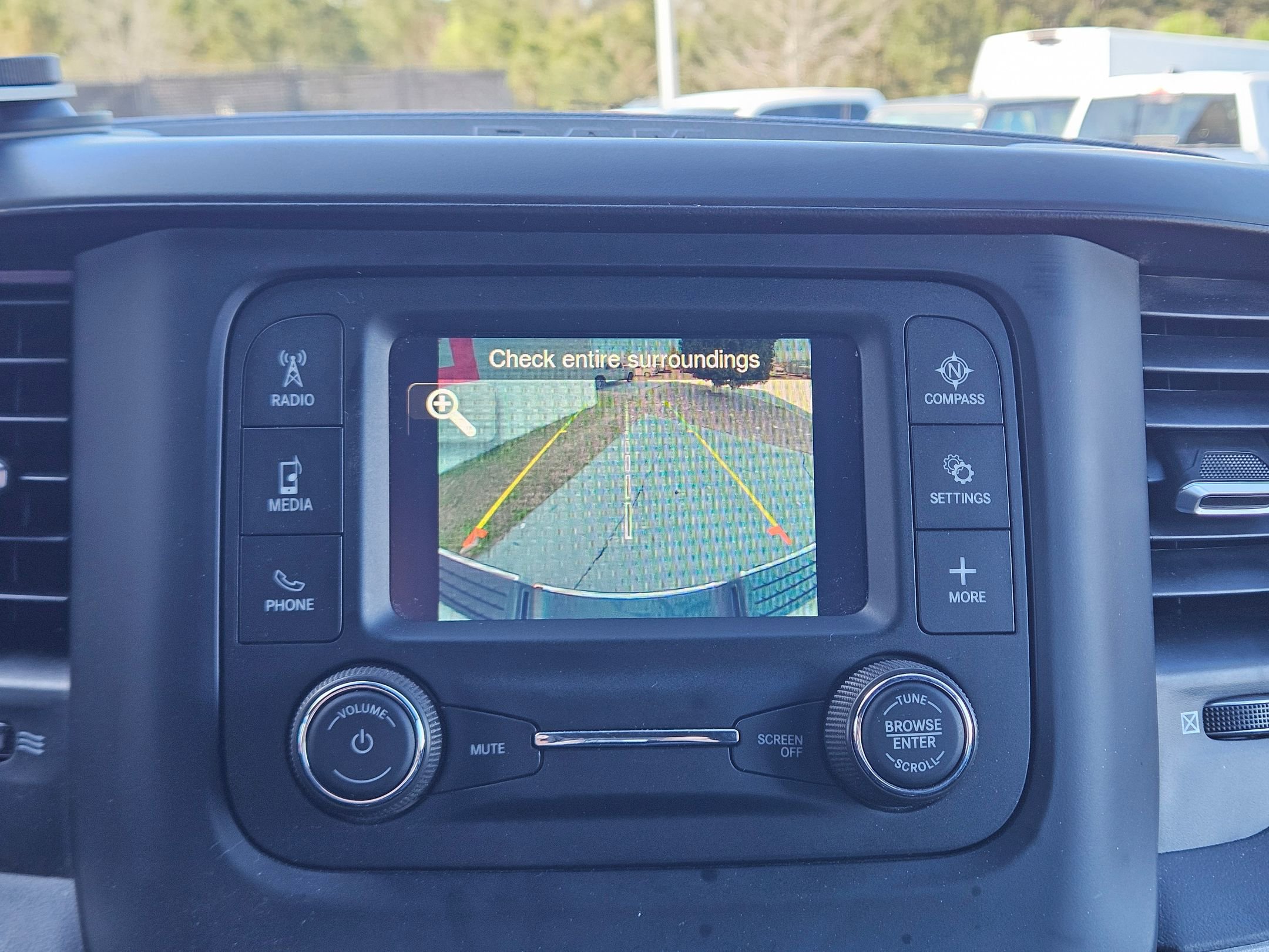 Used 2024 RAM 3500 Tradesman w/ Chrome Appearance Group image 32