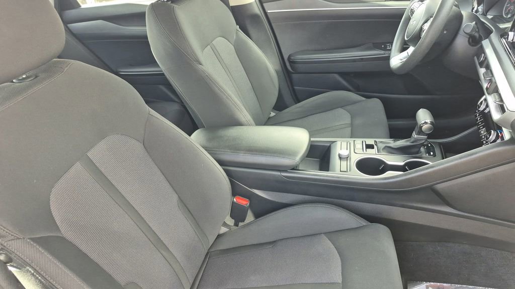 Used 2022 Kia K5 LXS image 17