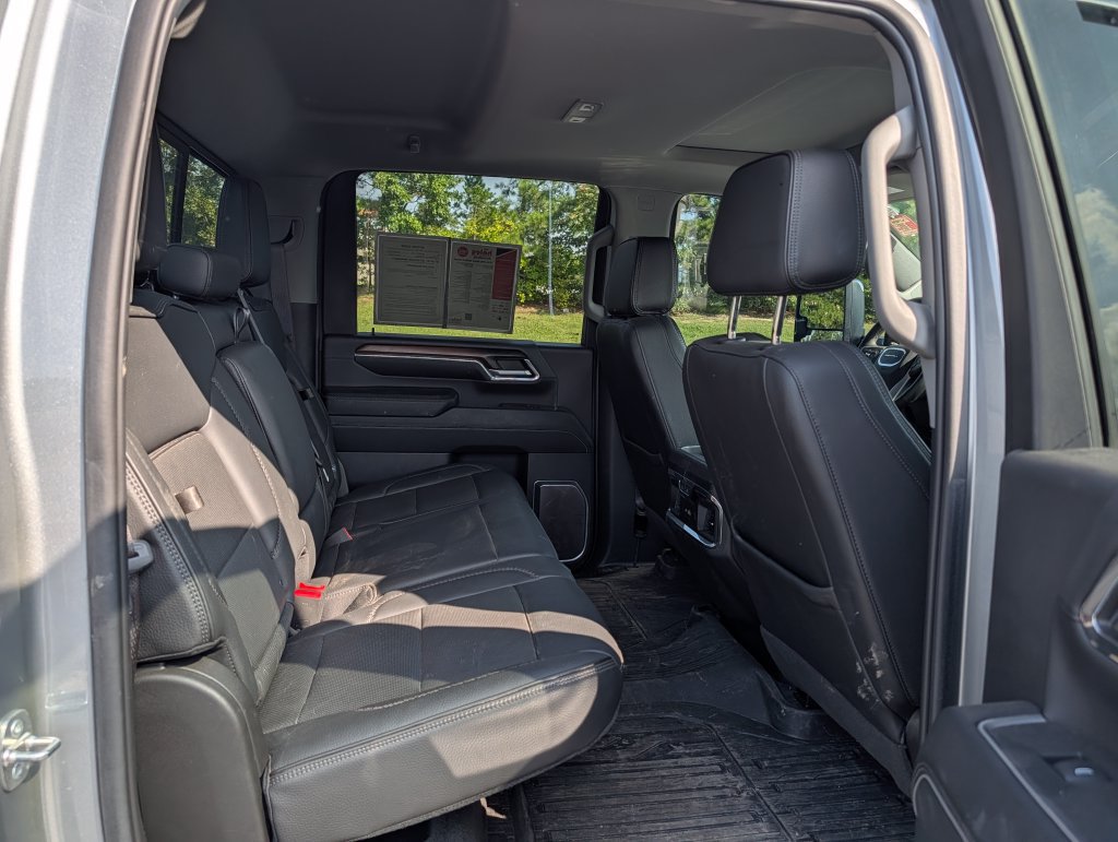 Used 2024 GMC Sierra 3500 Denali w/ Denali Reserve Package AWD/4WD image 15