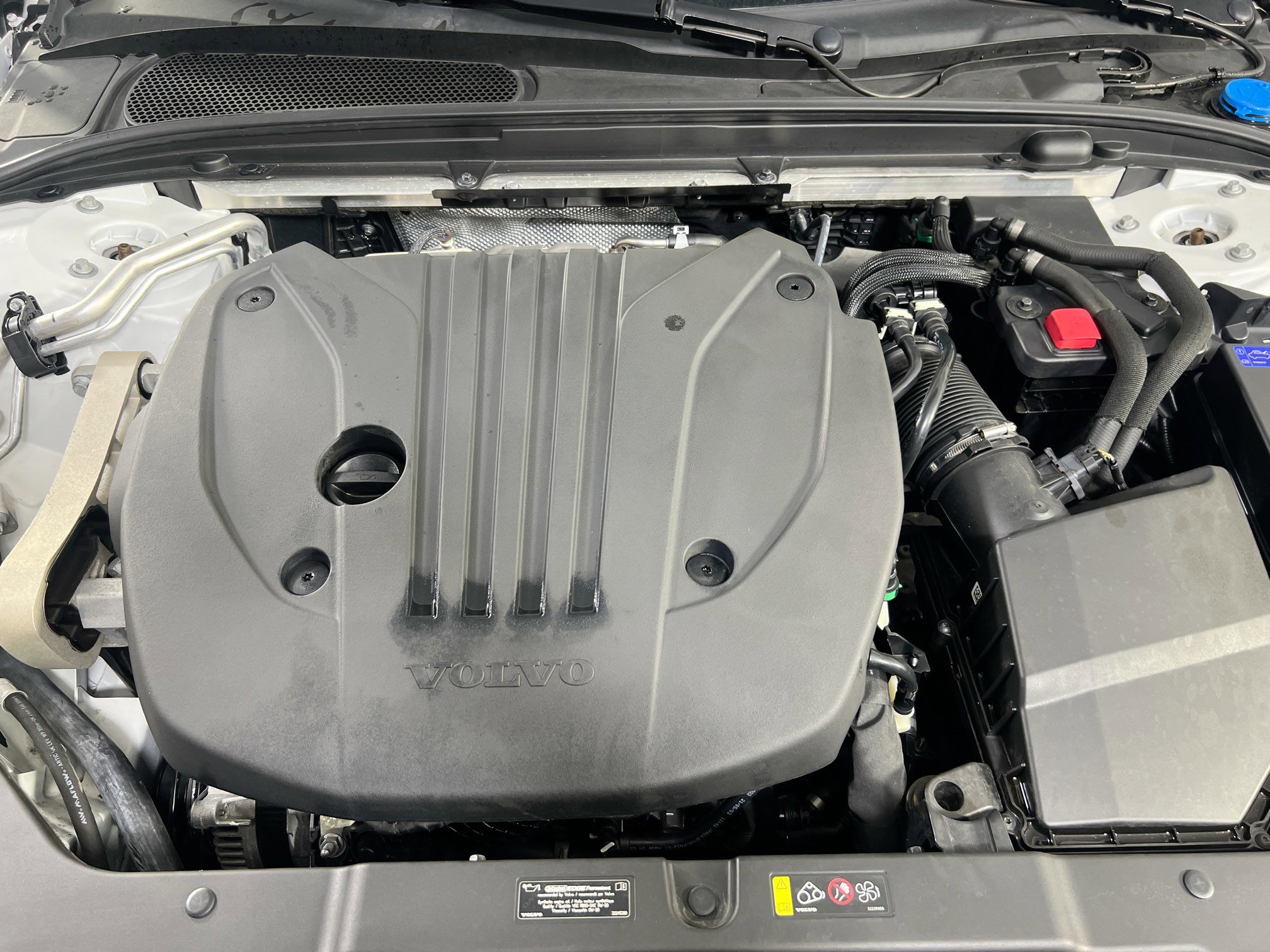 Used 2022 Volvo S60 B5 Momentum w/ Premium Package image 29