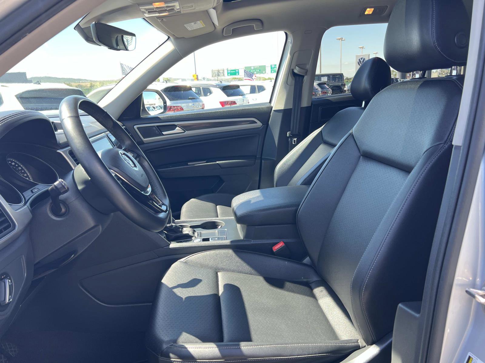 Used 2019 Volkswagen Atlas SE w/ Panoramic Sunroof Package image 18