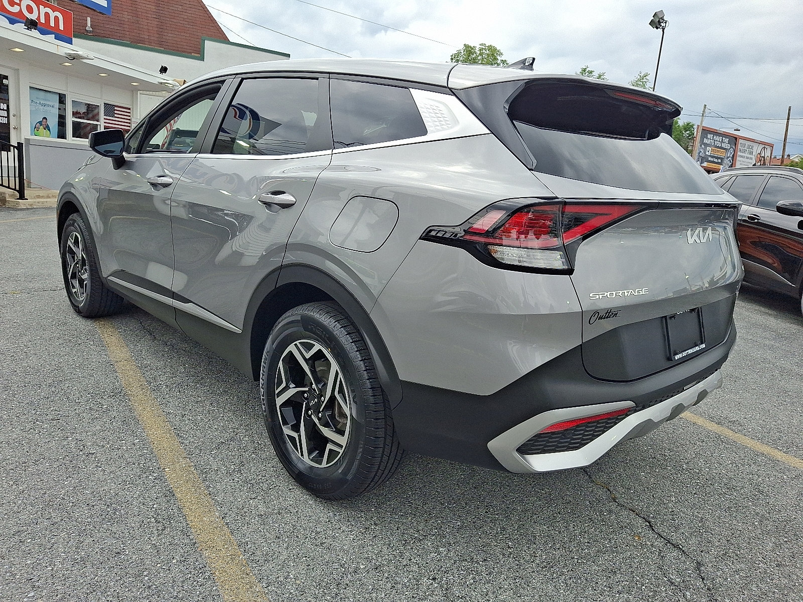 Used 2024 Kia Sportage LX AWD/4WD image 4