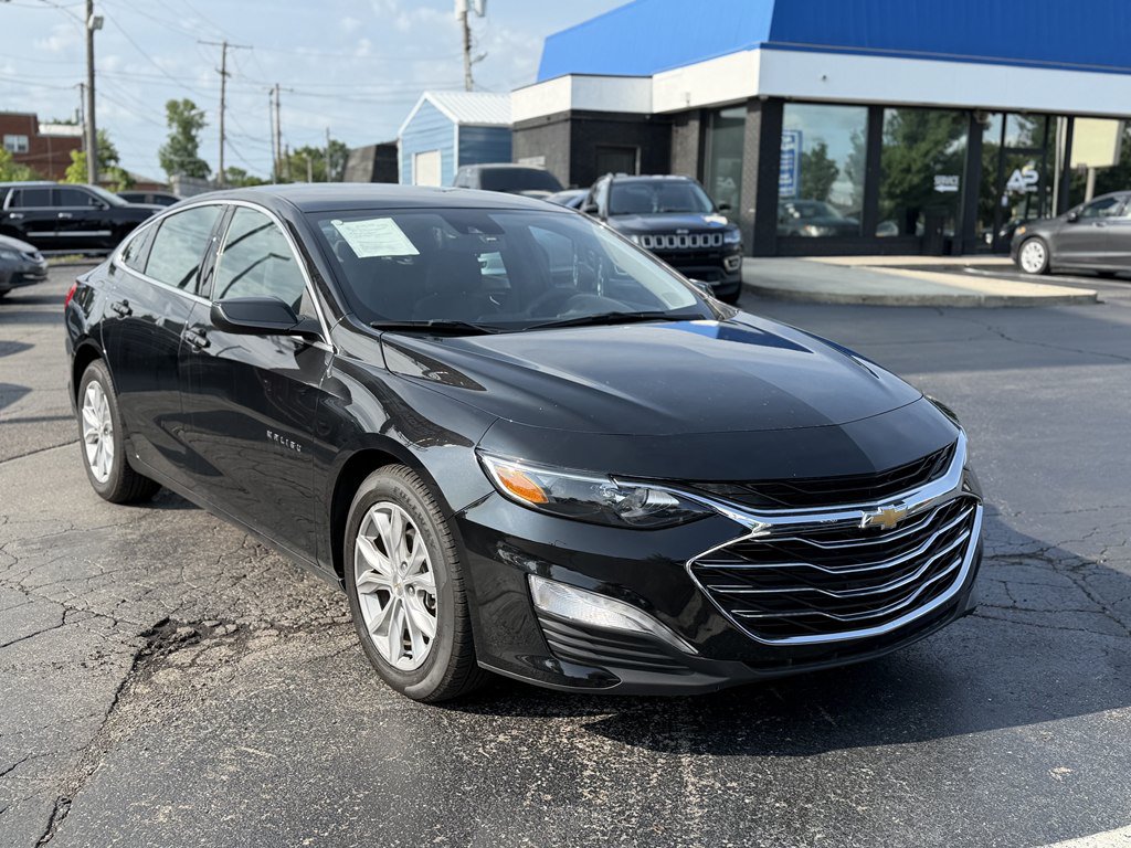 Used 2024 Chevrolet Malibu LT FWD image 3