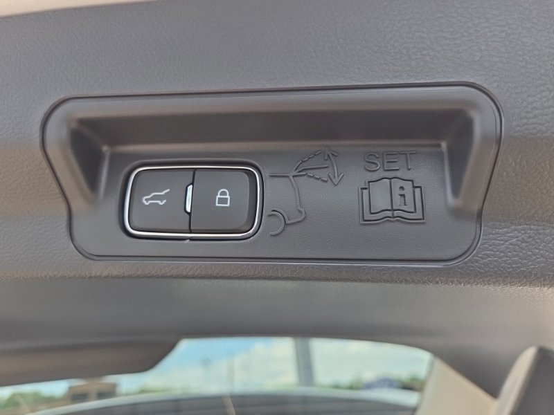 New 2026 Ford Explorer Active w/ Active Comfort Package AWD/4WD image 12