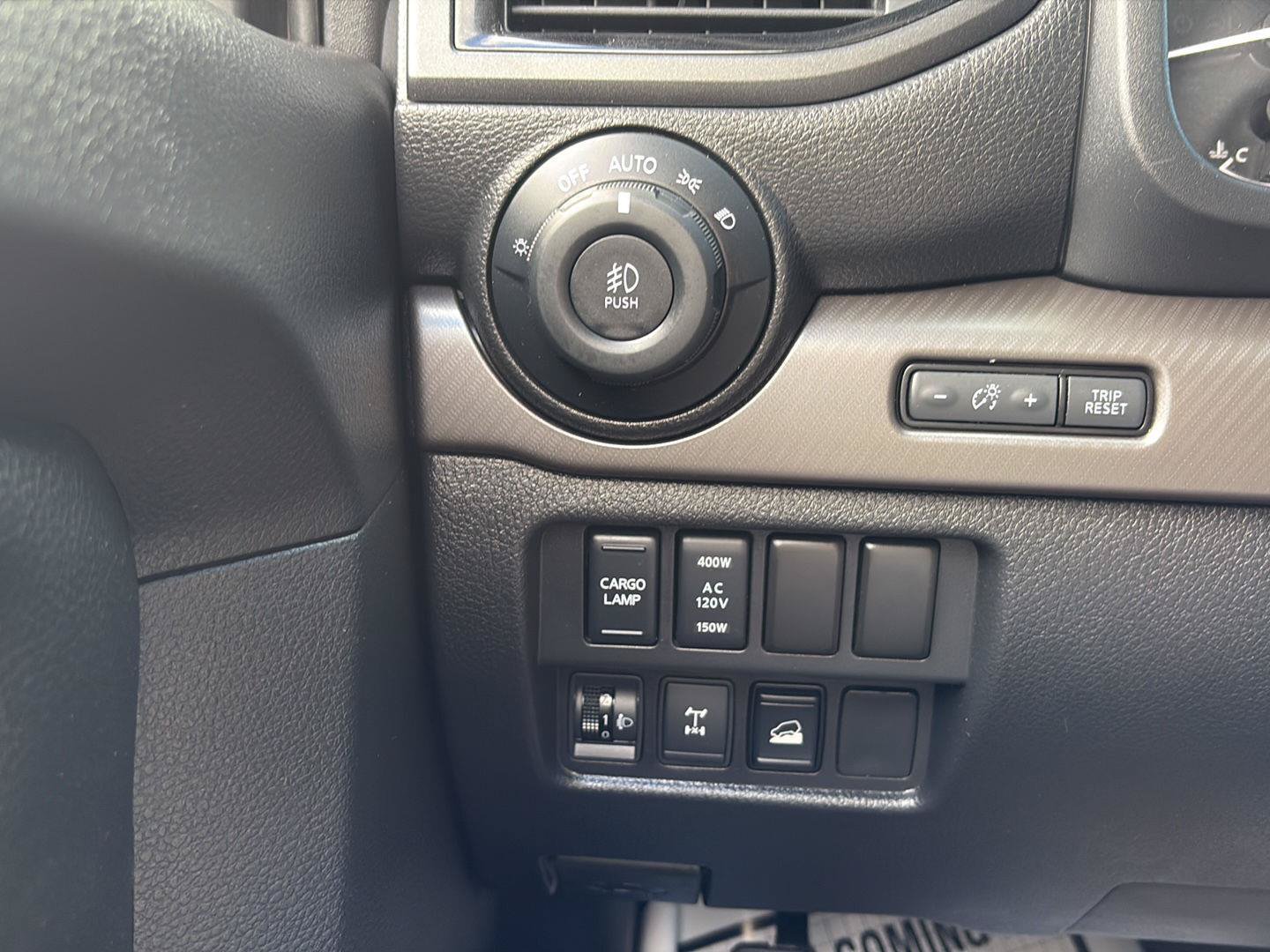 Used 2020 Nissan Titan PRO-4X w/ Pro-4x Utility Package AWD/4WD image 19