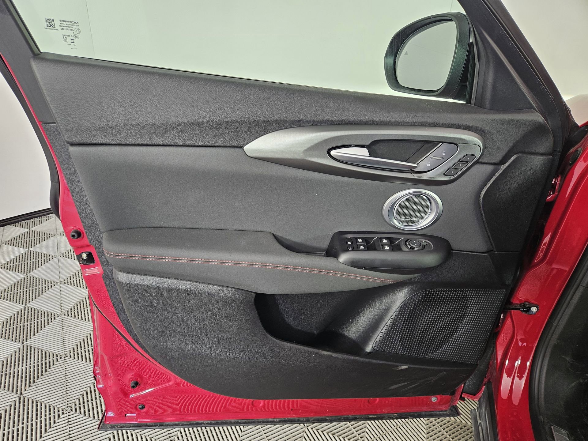 Used 2025 Alfa Romeo Tonale Tributo Italiano AWD/4WD image 20