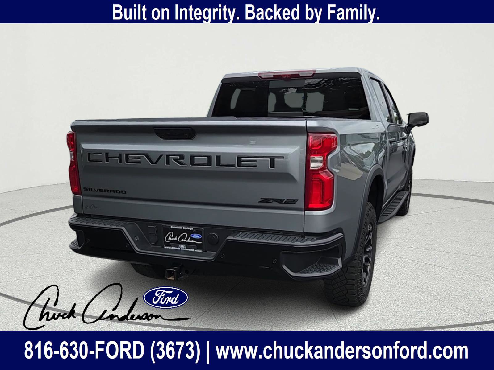 Used 2023 Chevrolet Silverado 1500 ZR2 w/ Technology Package image 4