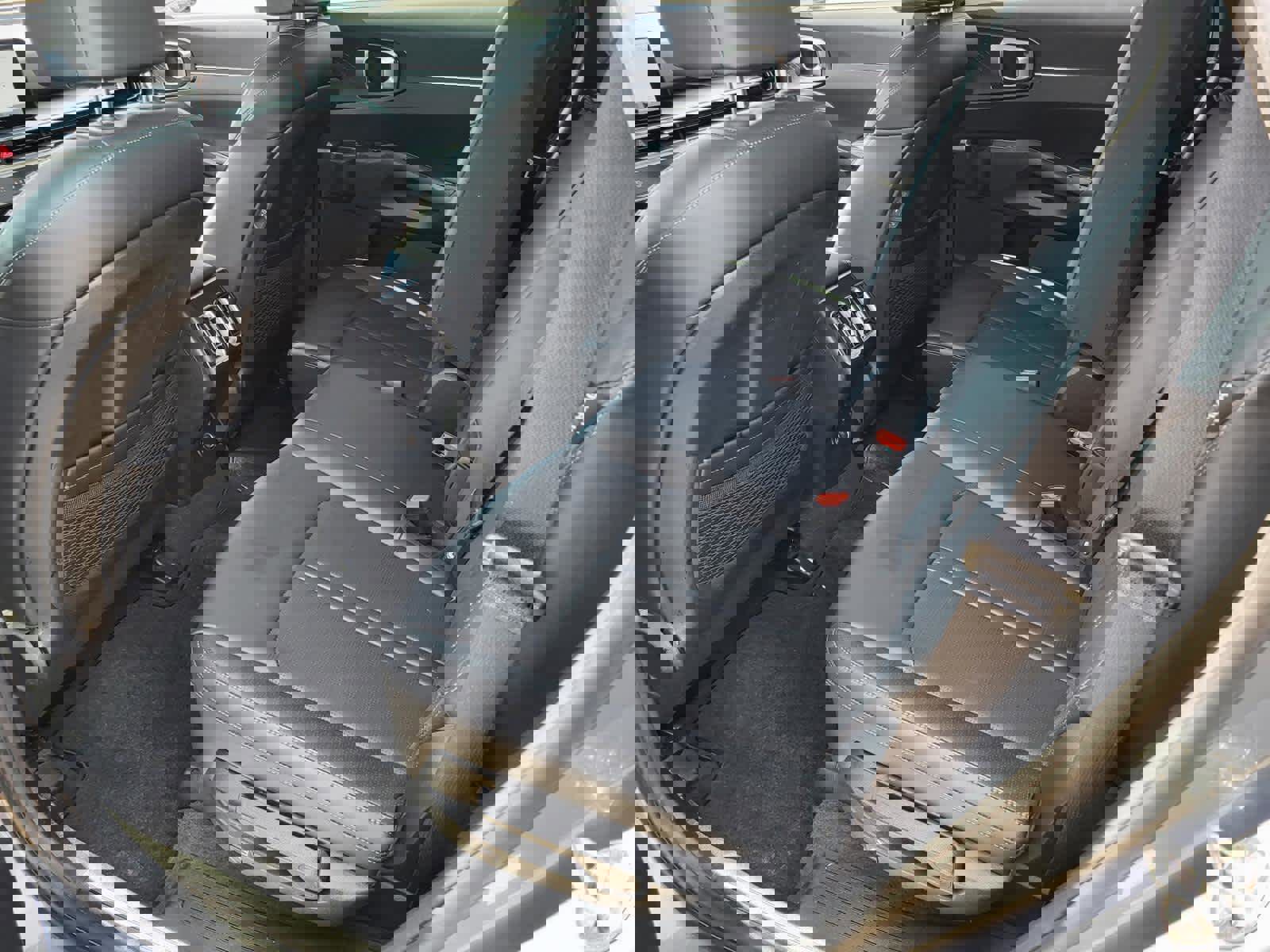 Used 2024 Kia Sorento S w/ Panoramic Sunroof Package image 13