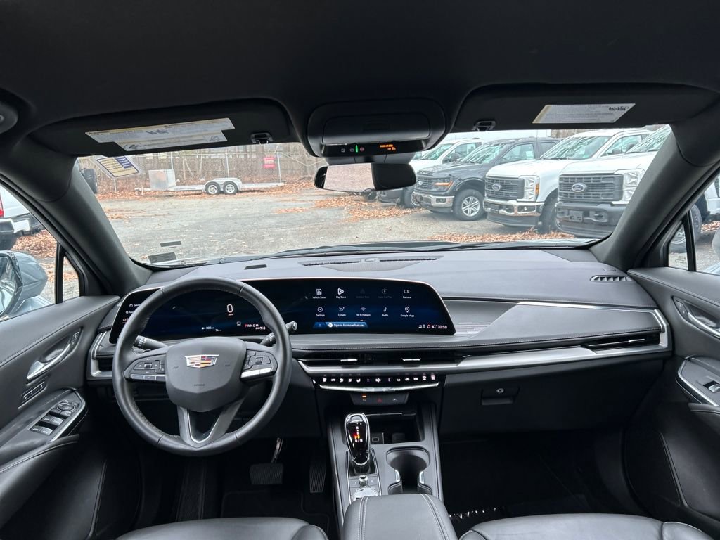 Used 2025 Cadillac XT4 Premium Luxury image 27