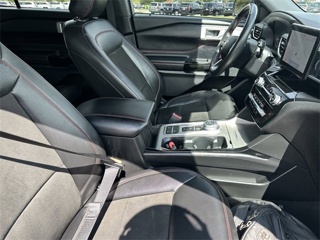 Used 2022 Ford Explorer ST-Line w/ Class IV Trailer Tow Package image 12