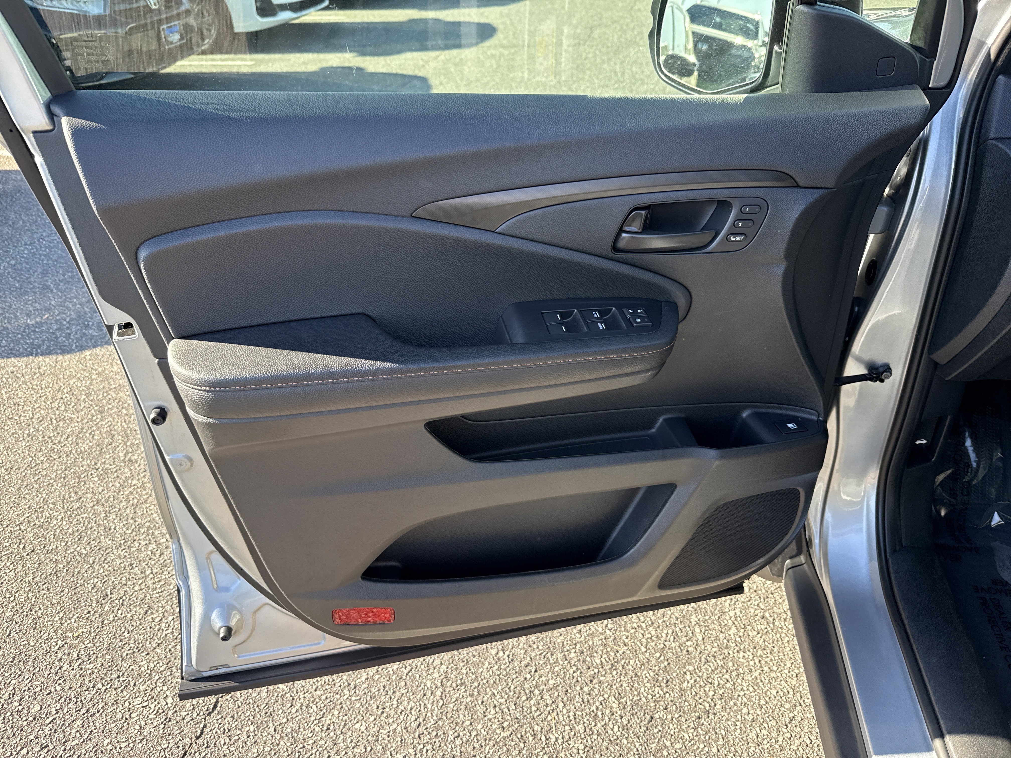 Certified 2025 Honda Ridgeline TrailSport image 14