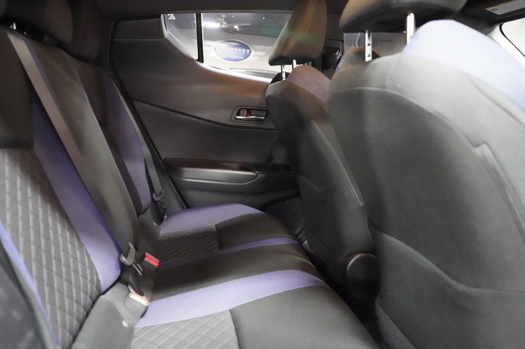 Used 2021 Toyota C-HR XLE FWD image 18