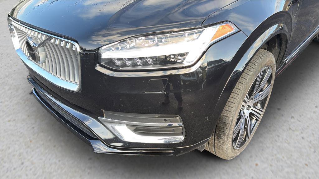 Used 2023 Volvo XC90 T8 Plus w/ Protection Package image 9