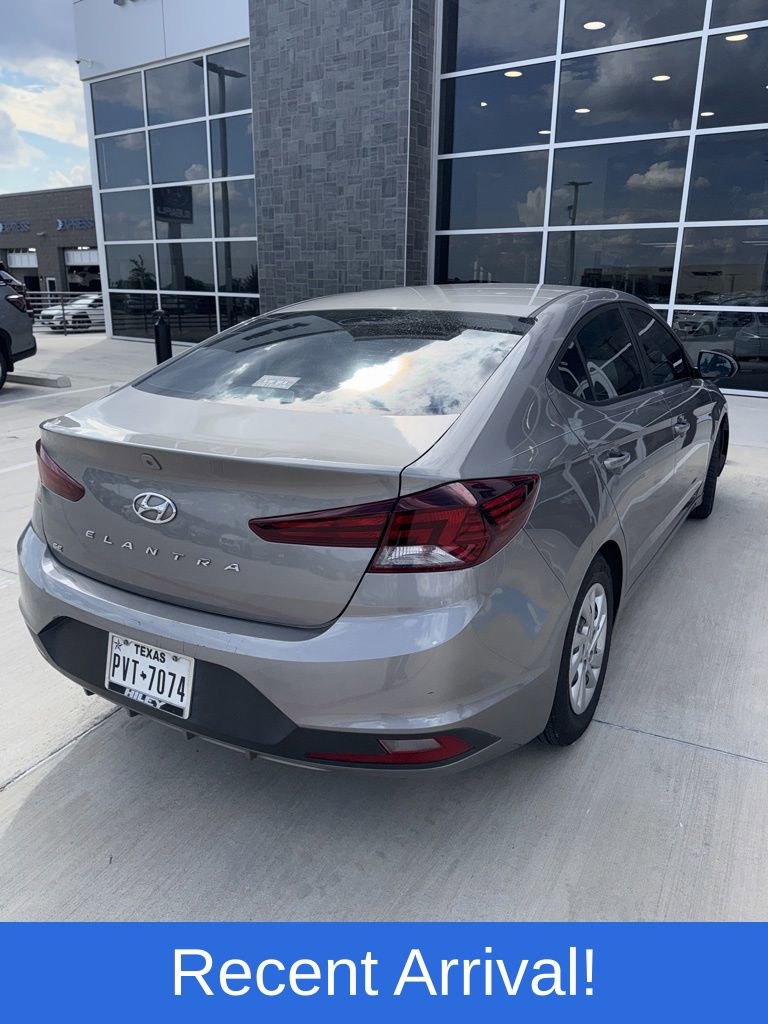 Used 2020 Hyundai Elantra SE w/ Cargo Package (C1)