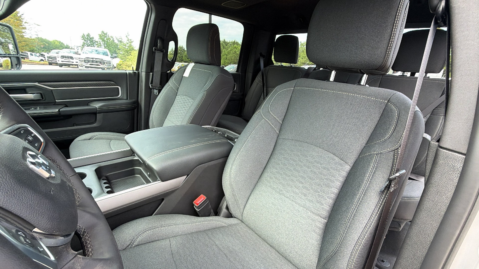 New 2026 RAM 3500 Big Horn AWD/4WD image 17