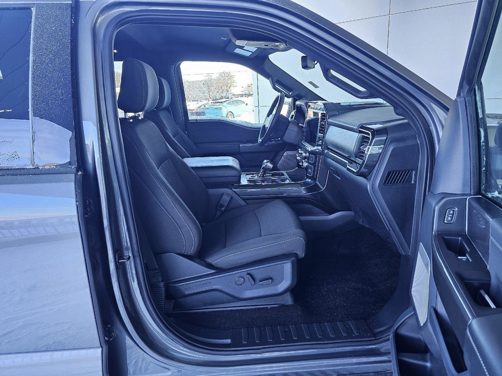 Used 2022 Ford F150 XLT w/ Equipment Group 302A High image 13