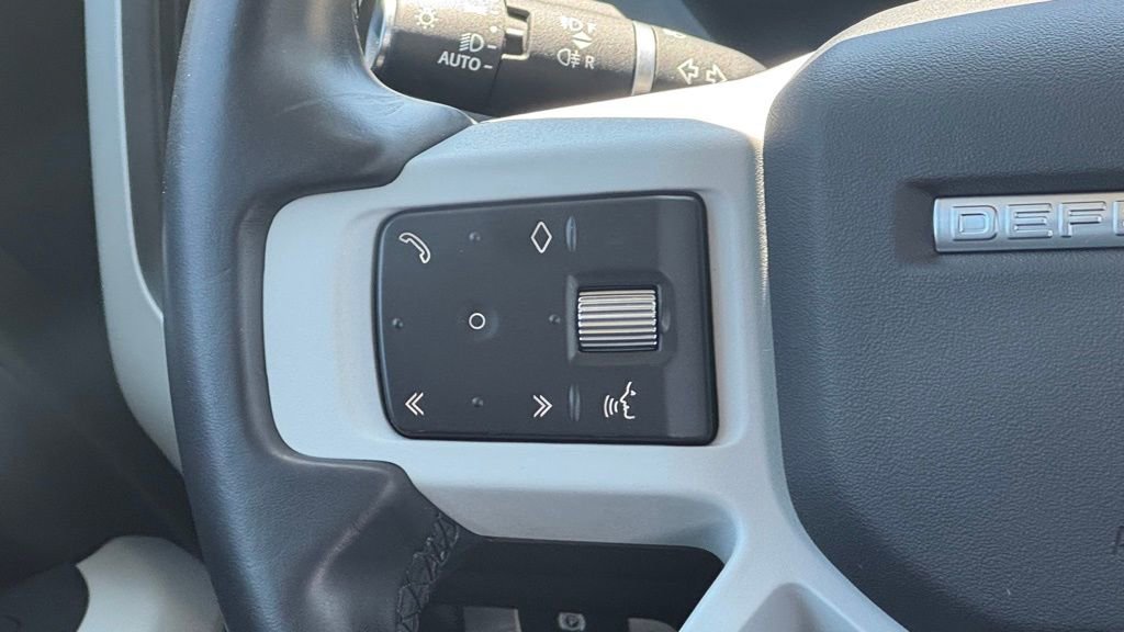 Used 2023 Land Rover Defender 110 S image 17