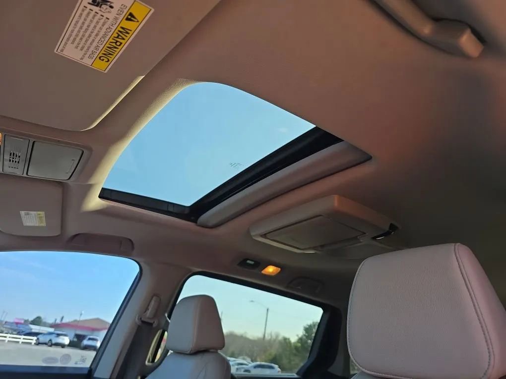 Used 2018 Honda Odyssey EX-L image 15