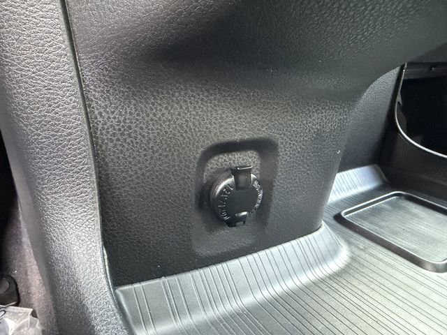 Used 2025 Toyota Sienna XSE image 22