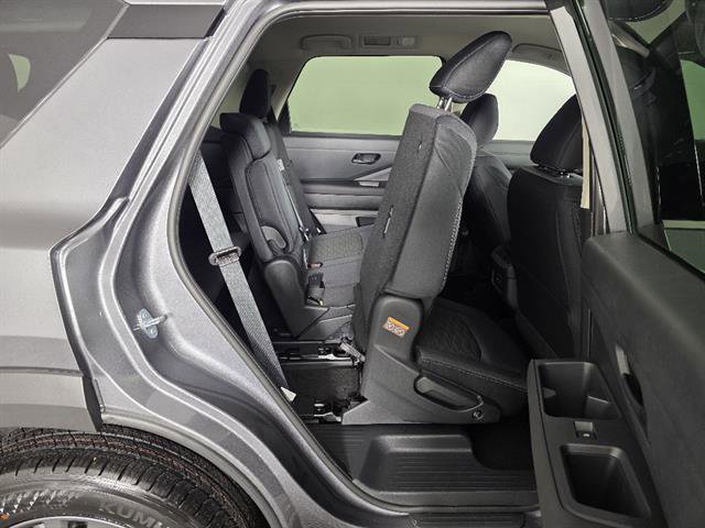 New 2026 Nissan Pathfinder SV AWD/4WD image 18