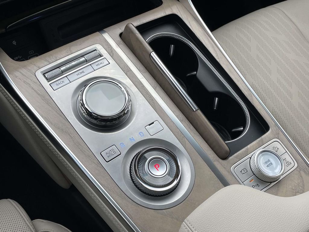 Used 2023 Genesis GV80 3.5T Advanced + w/ Cargo Package image 24