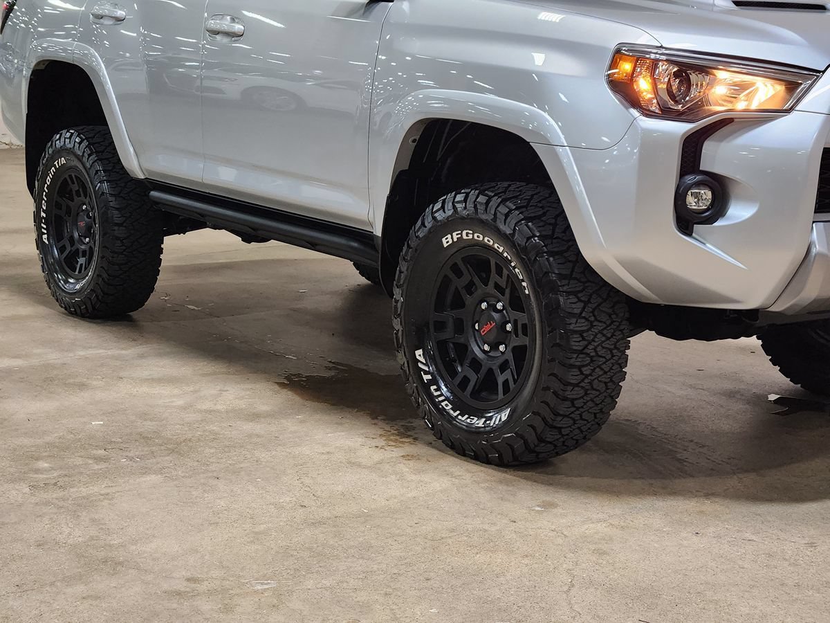 Used 2023 Toyota 4Runner TRD Off-Road Premium AWD/4WD image 16