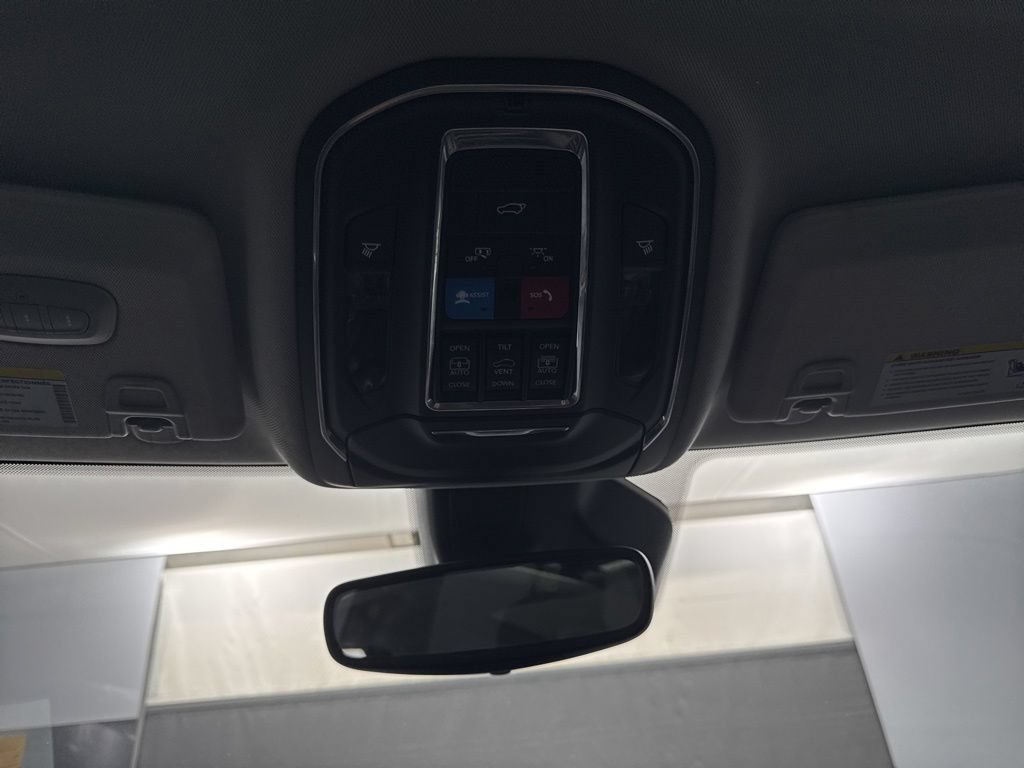 Used 2024 Jeep Grand Cherokee Limited 4xe AWD/4WD image 25