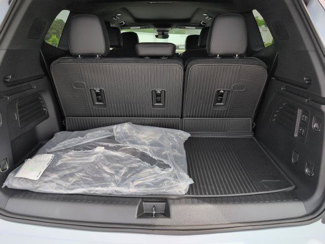 New 2026 Buick Enclave Avenir w/ Super Cruise Package FWD image 5