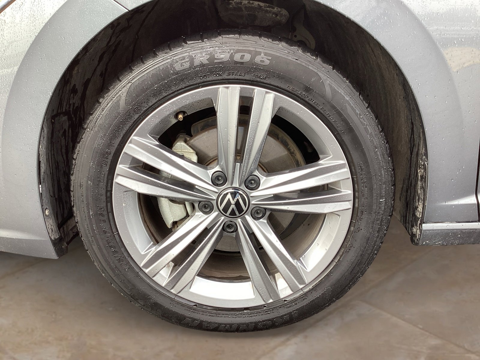 Used 2024 Volkswagen Jetta SE image 32