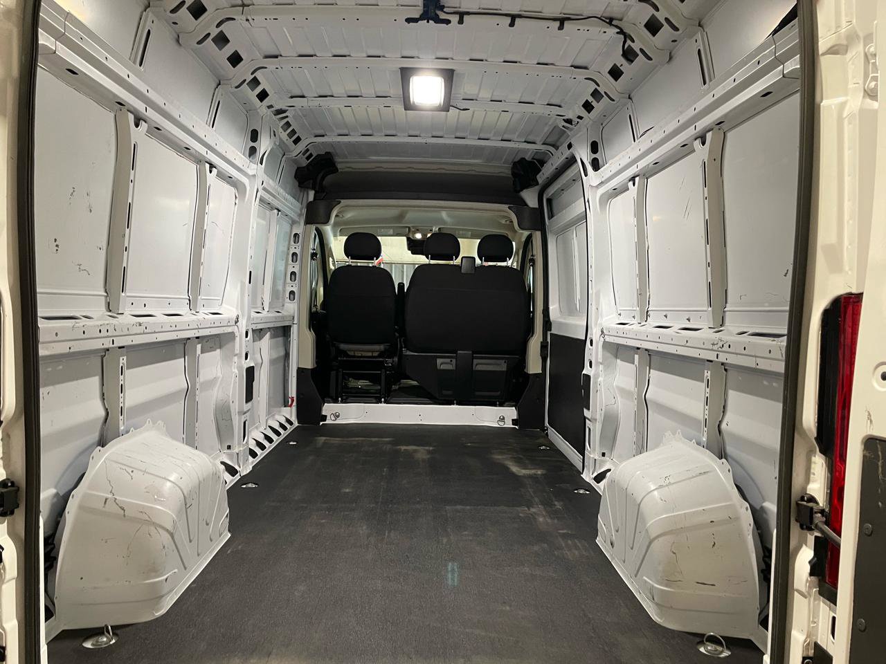 Used 2022 RAM ProMaster 2500 FWD image 11